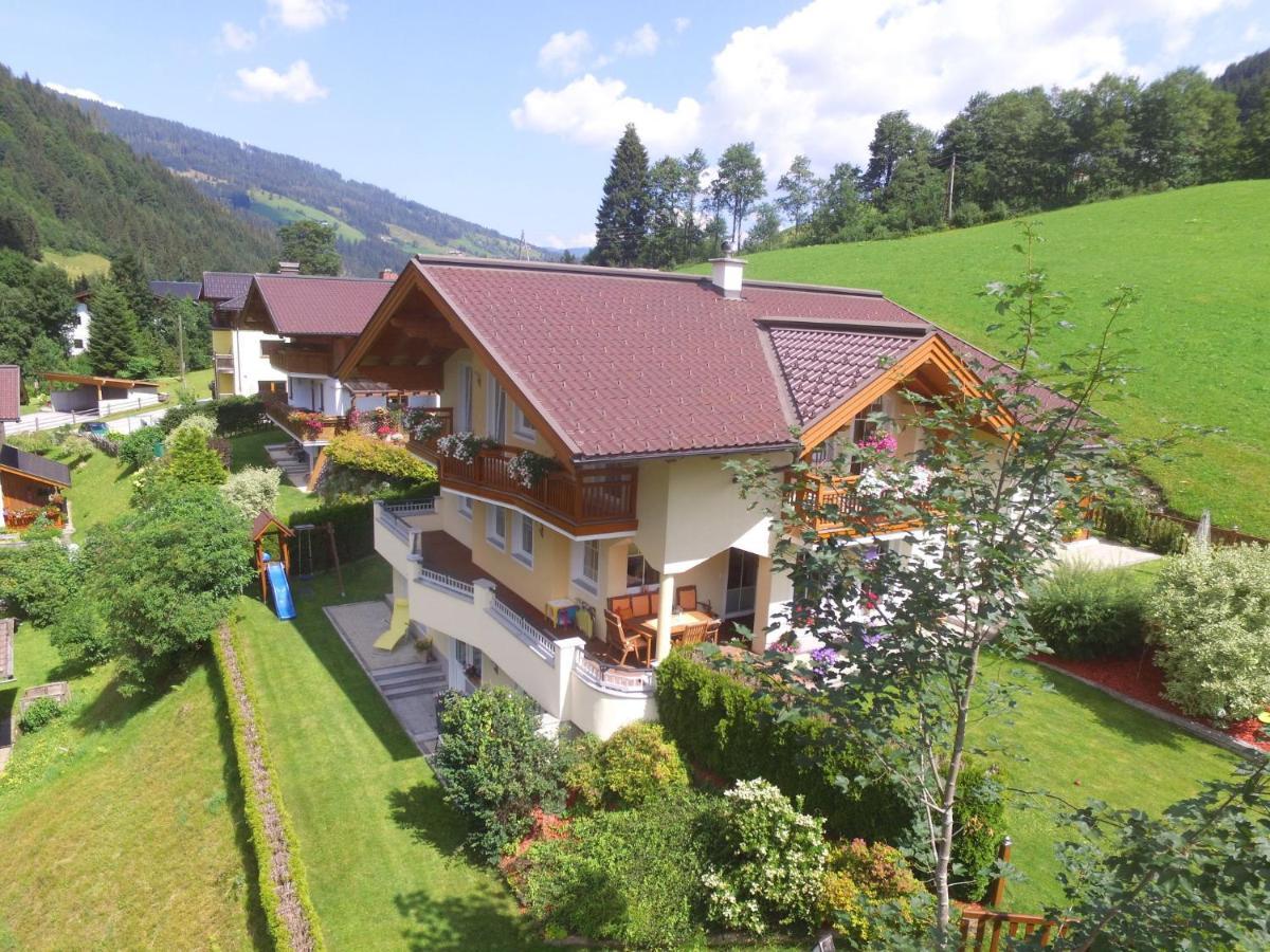 Modern Apartment In Salzburger With Terrace Kleinarl Esterno foto